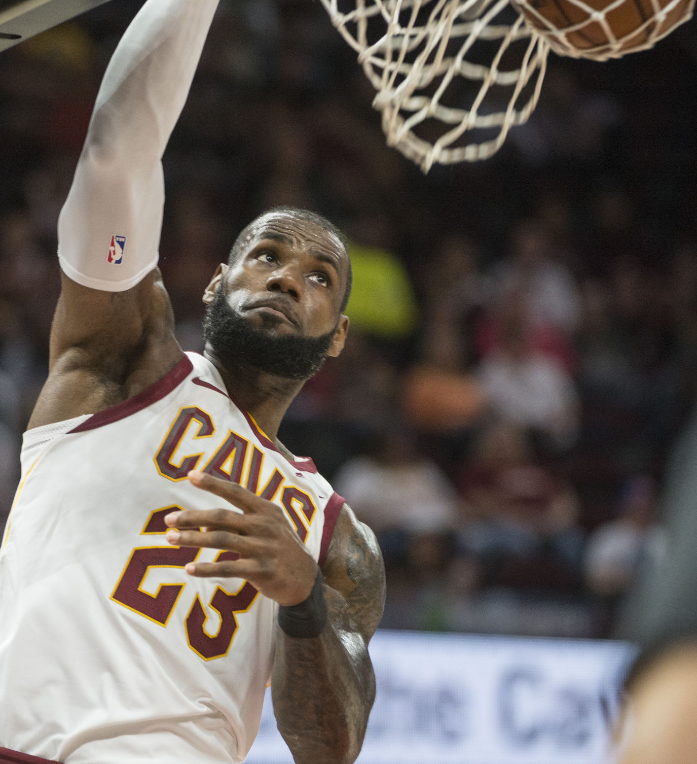 LeBron aggravates ankle injury; opener vs. Celtics in doubt - The ...