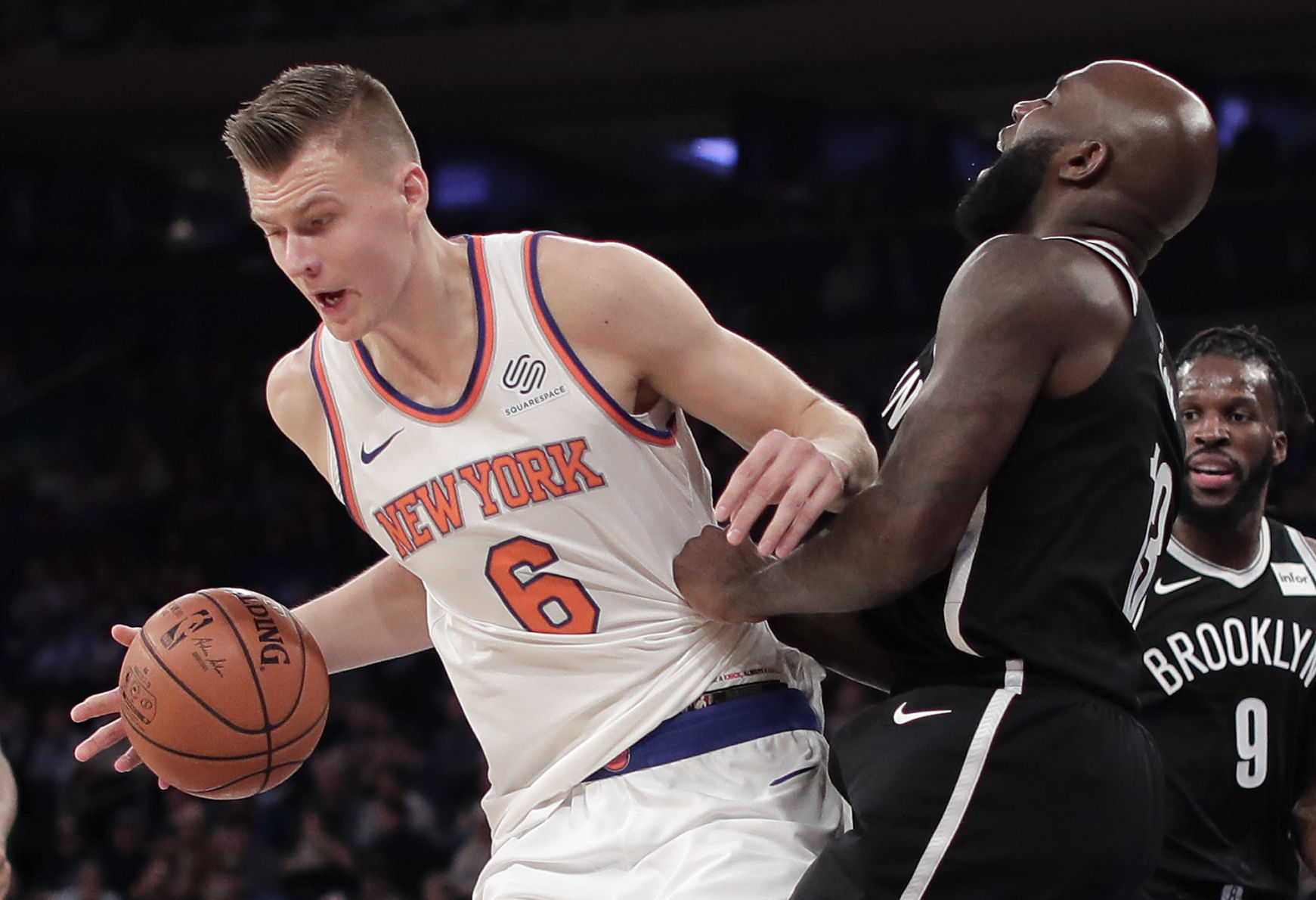 St win. Куинси Эйси. Porzingis Kristap Street. Затмение баскетбол. Knicks Basketball Team.