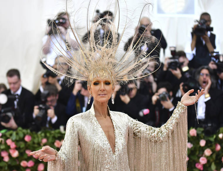 Met top gala chandelier