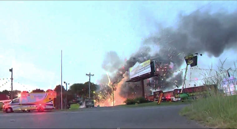 carolina fire crew dodges rockets as store fireworks explode the garden island the garden island