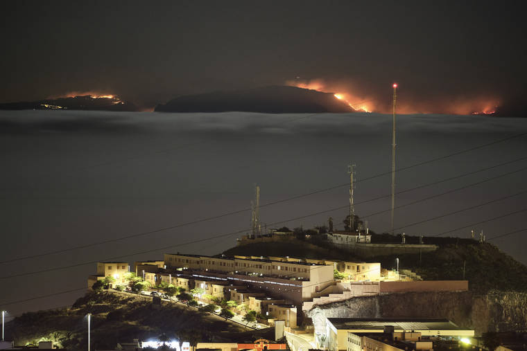 Thousands Flee From Monster Wildfire On Canary Islands The Garden   Web1 8934325 Da2470956cf0453c91702d082bafcae7 