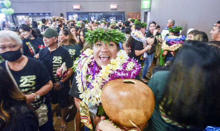 Halau gives golfers an only-in-Hawaii welcome