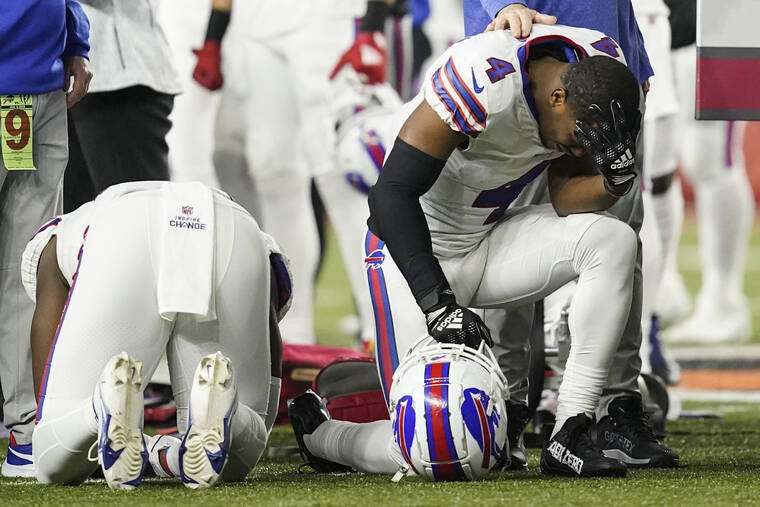 Buffalo Bills And Cincinnati Bengals Prayers For Hamlin shirt